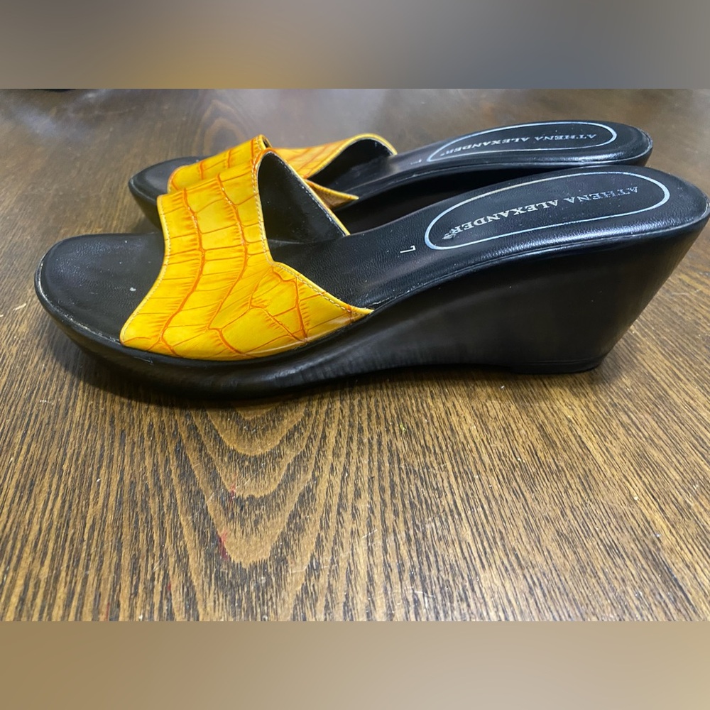 Vintage Athena Alexander Yellow Faux Snakeskin Sandals Heels Size 7 - Picture 3 of 4